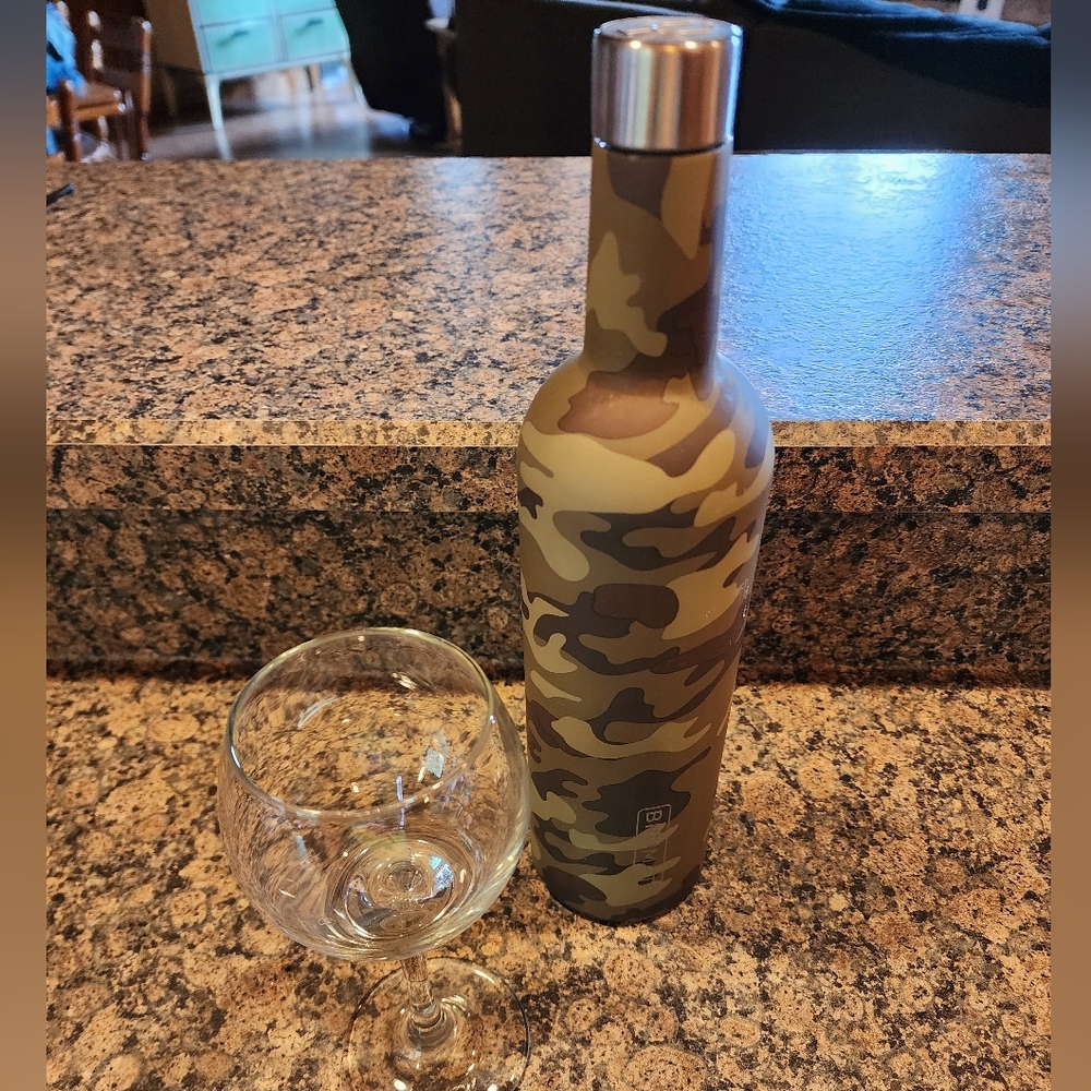 Brumate Camouflage Insulated Wine Canteen